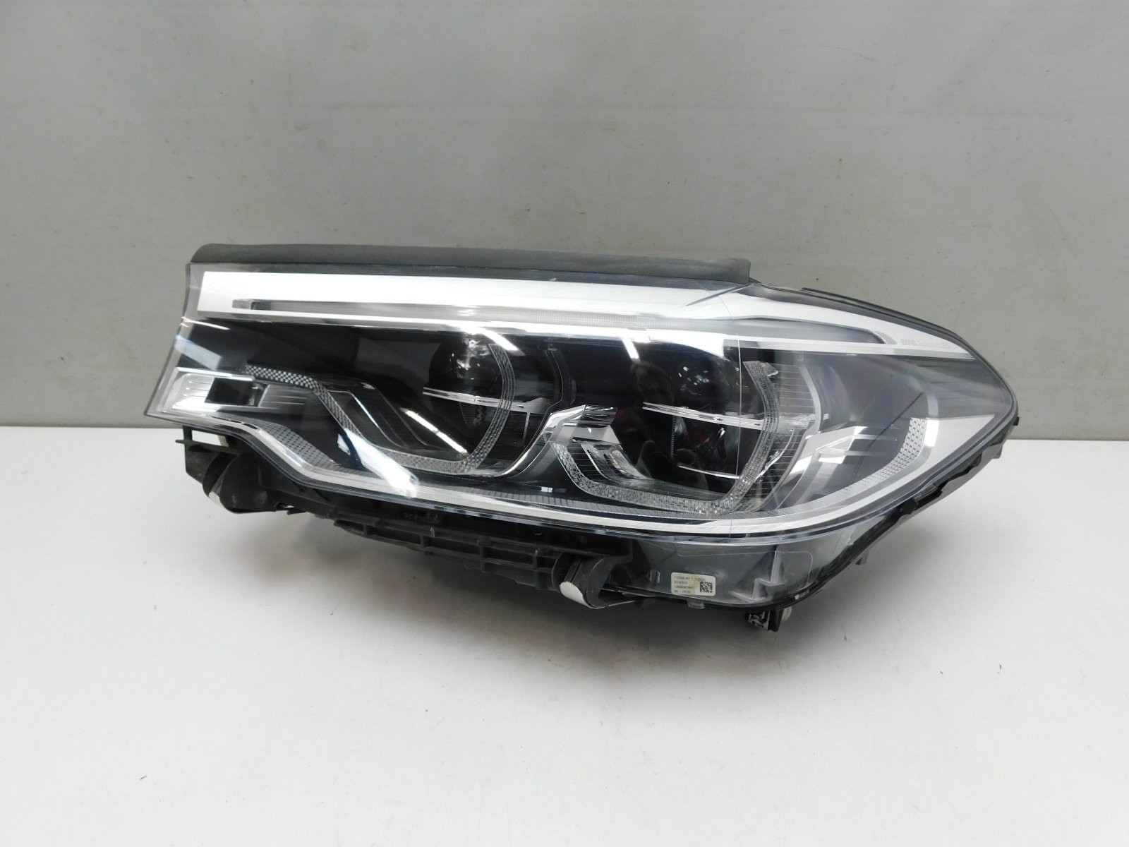 Фара левая BMW 5-серия G30 2016>