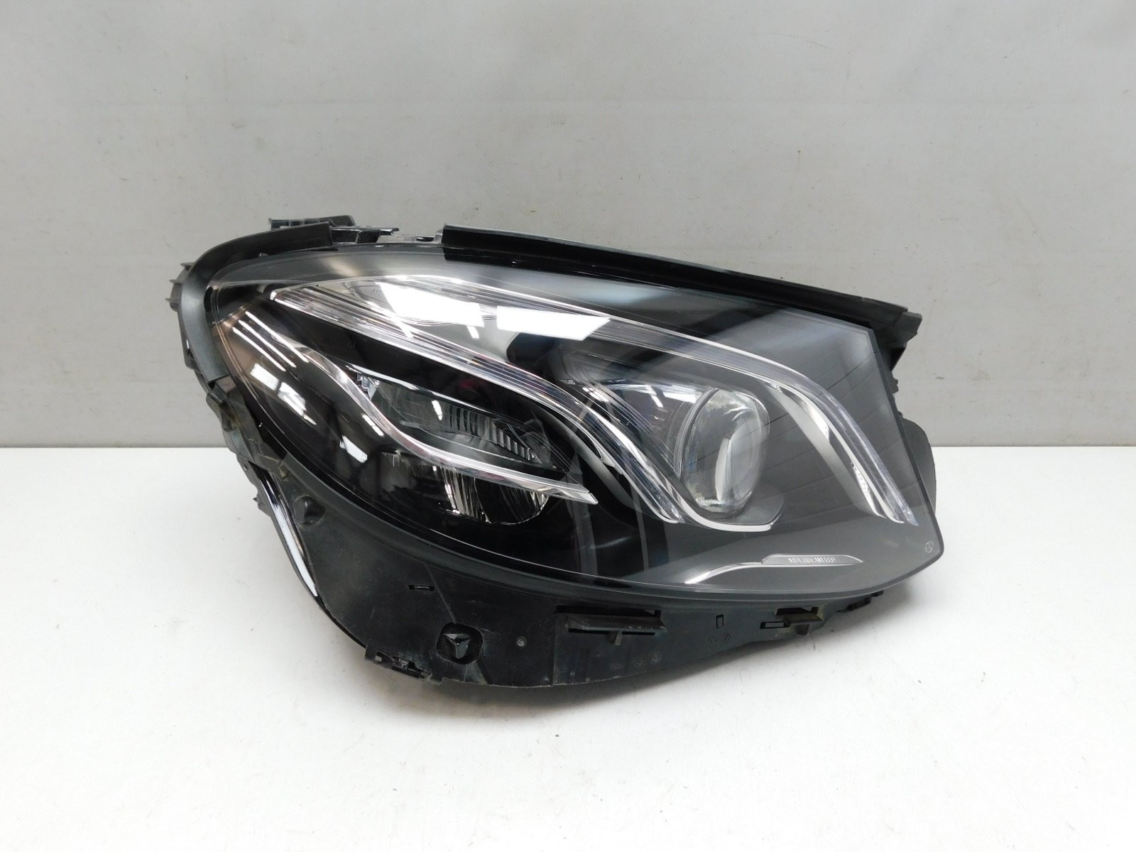 Фара правая Mercedes-Benz E-Klasse W213 2016>