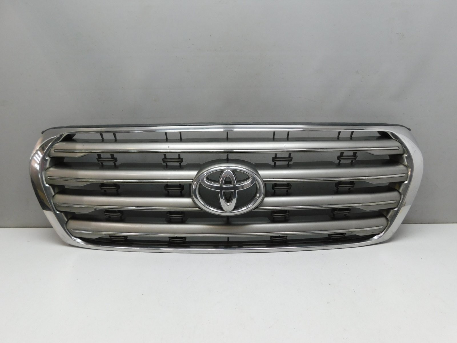 Решетка радиатора Toyota Land Cruiser (200) 2008>