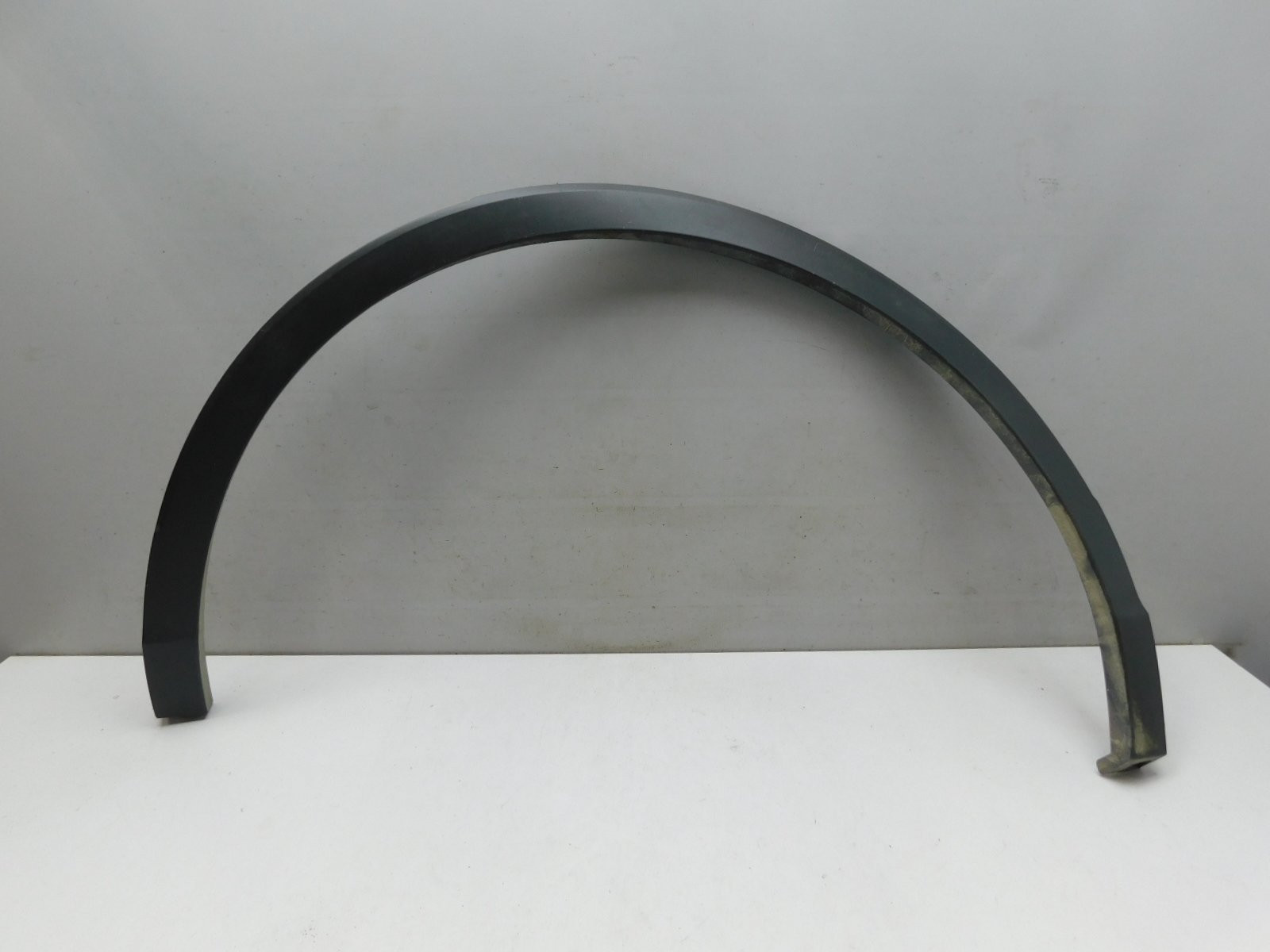 Накладка крыла заднего  левого Volkswagen Tiguan 2017>