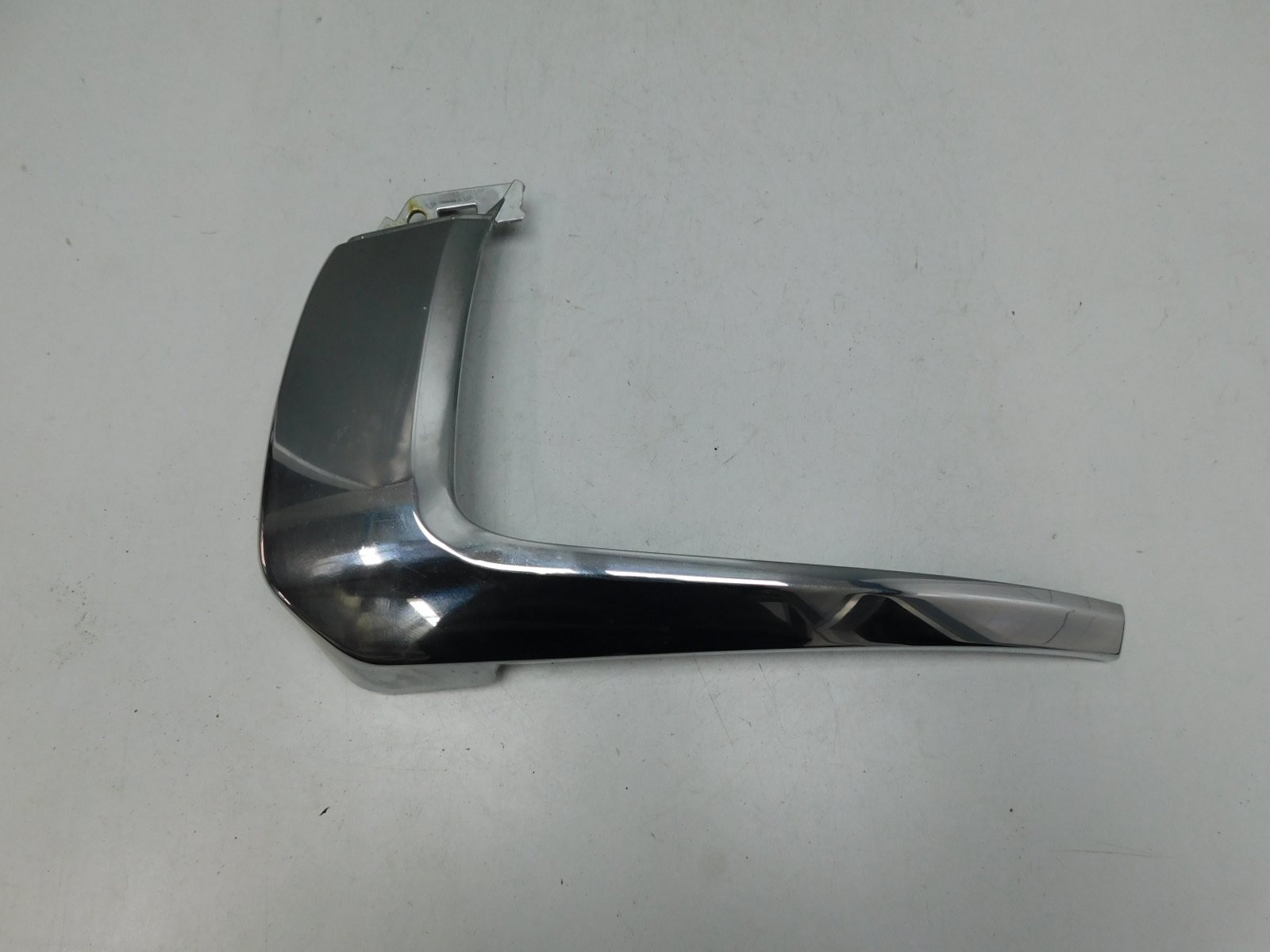 Накладка переднего бампера Mitsubishi Outlander 2012>