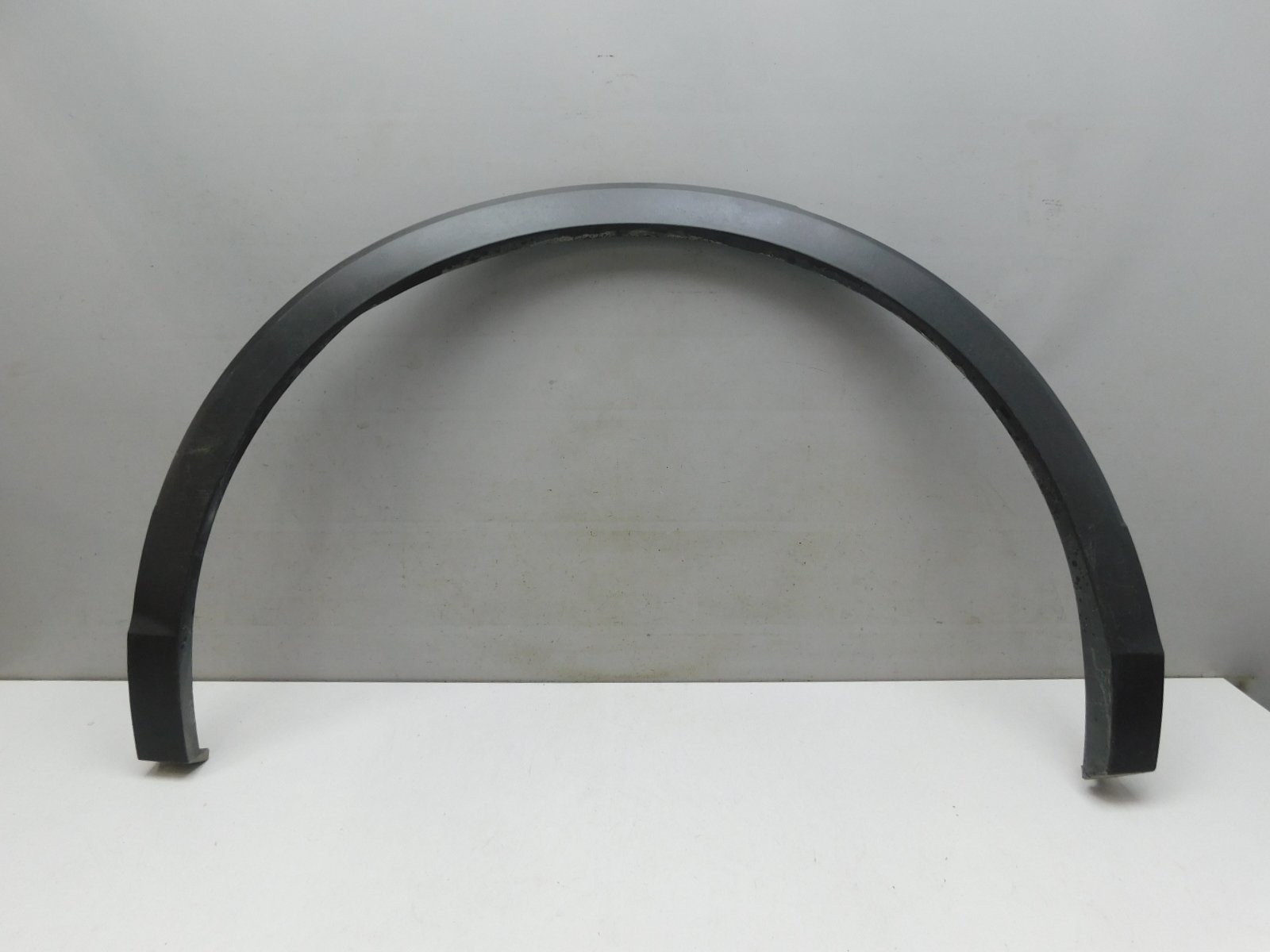 Накладка крыла заднего  правого Volkswagen Tiguan 2017>