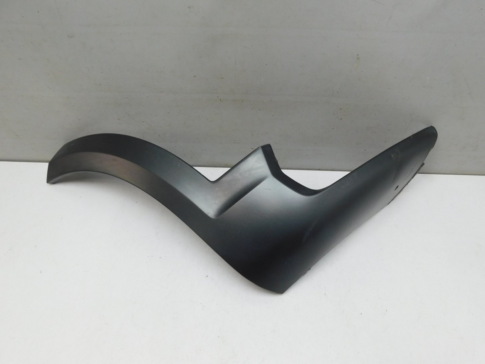 Накладка переднего бампера Volvo V90 Cross Country 2017>