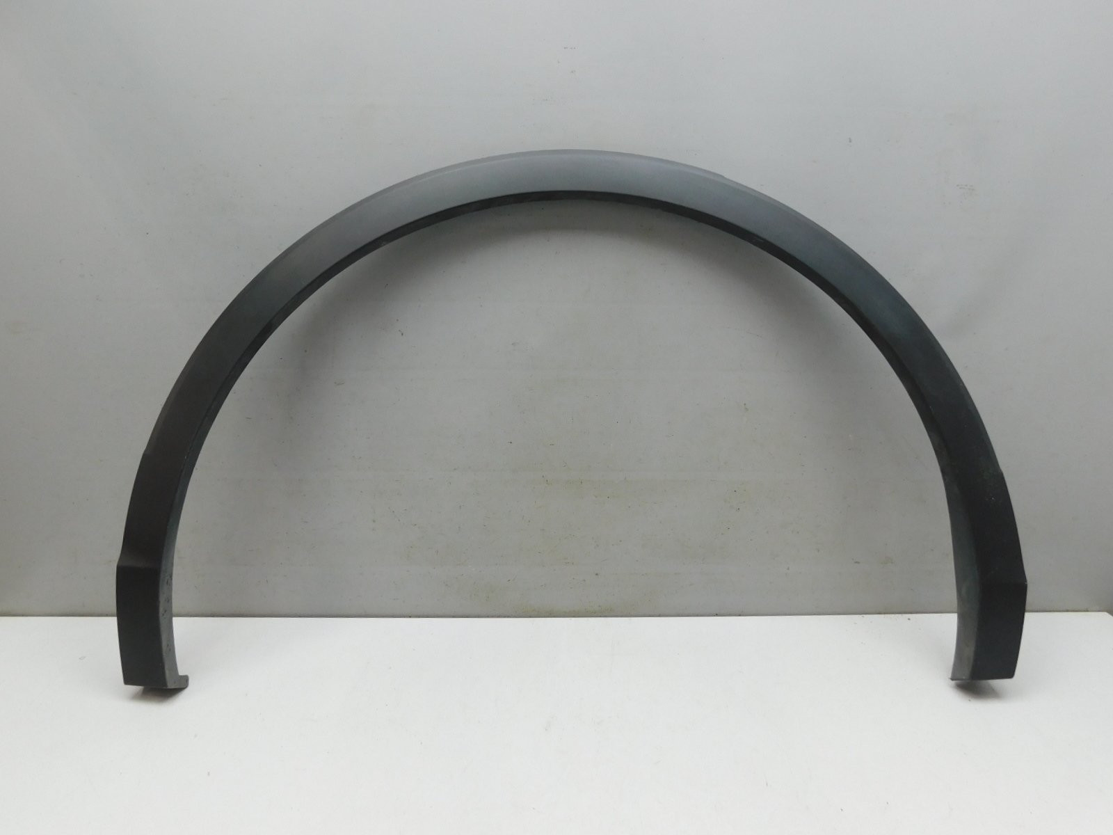 Накладка крыла заднего  правого Volkswagen Tiguan 2017>