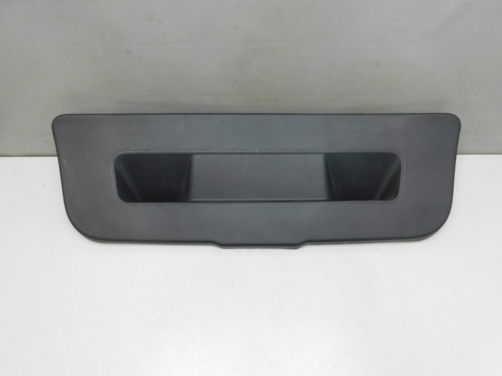 Обшивка крышки багажника Volkswagen Polo Sedan 2011-2020