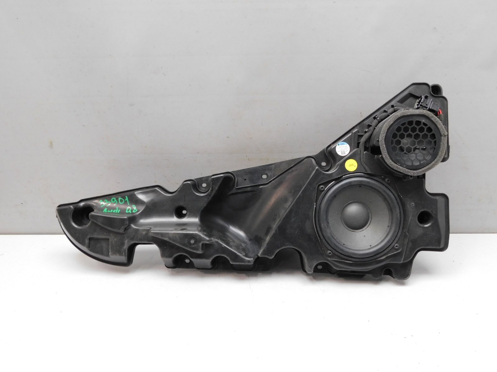 Динамик Audi Q8 2018>