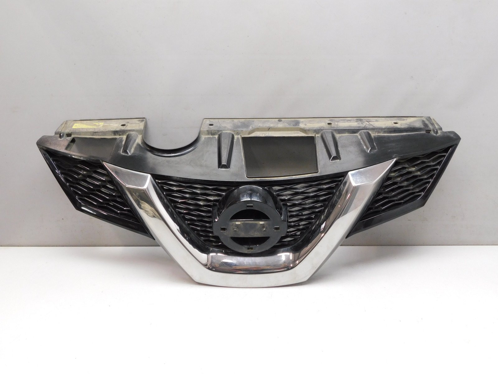 Решетка радиатора Nissan X-Trail (T32) 2014>