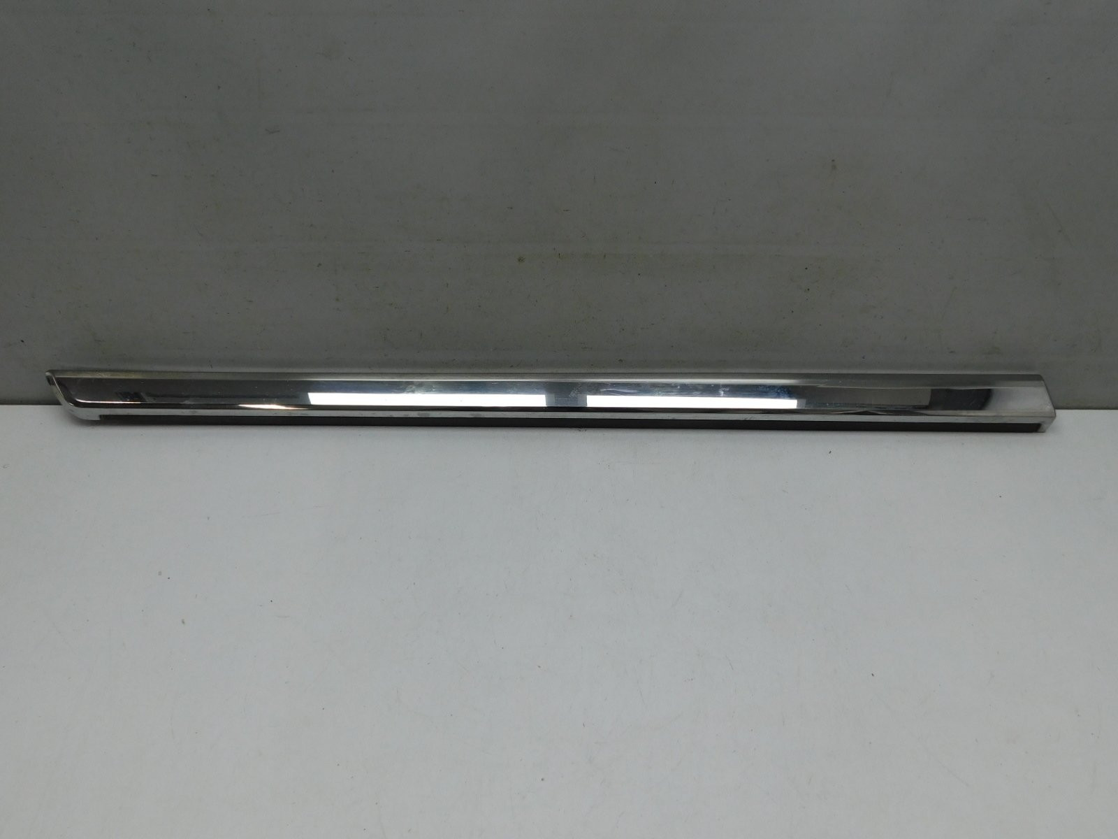 Молдинг двери передней левой Toyota Land Cruiser (200) 2008>