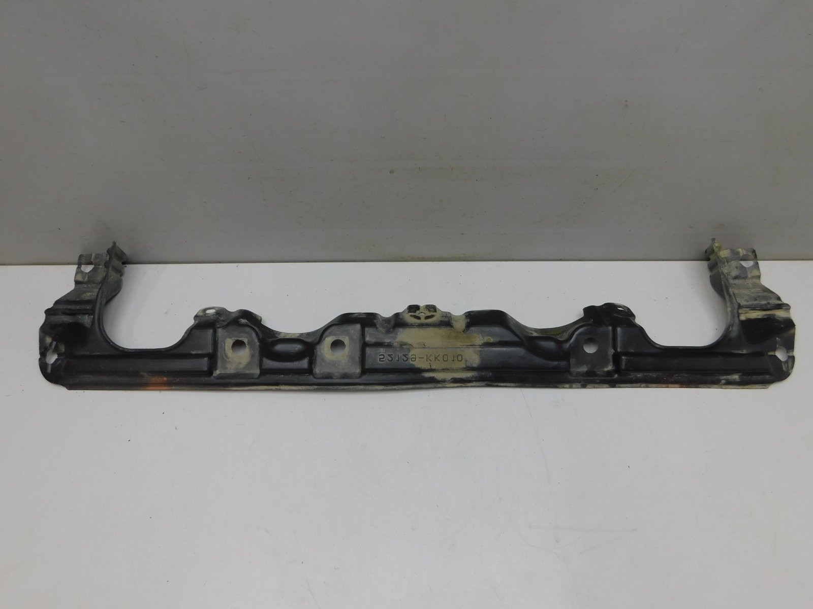 Пыльник Toyota Hilux 2015>