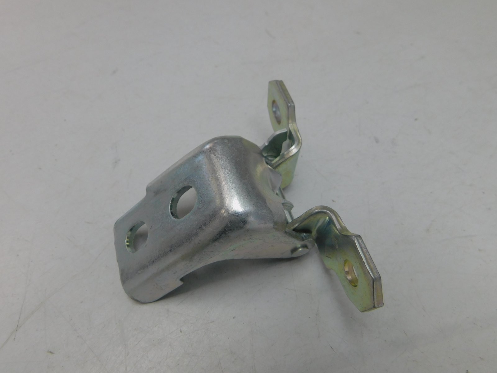 Петля двери задней левой Renault Fluence 2010>