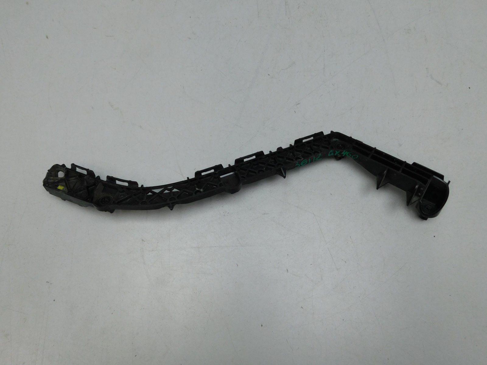 Направляющая заднего бампера Lexus GX 460 2009>