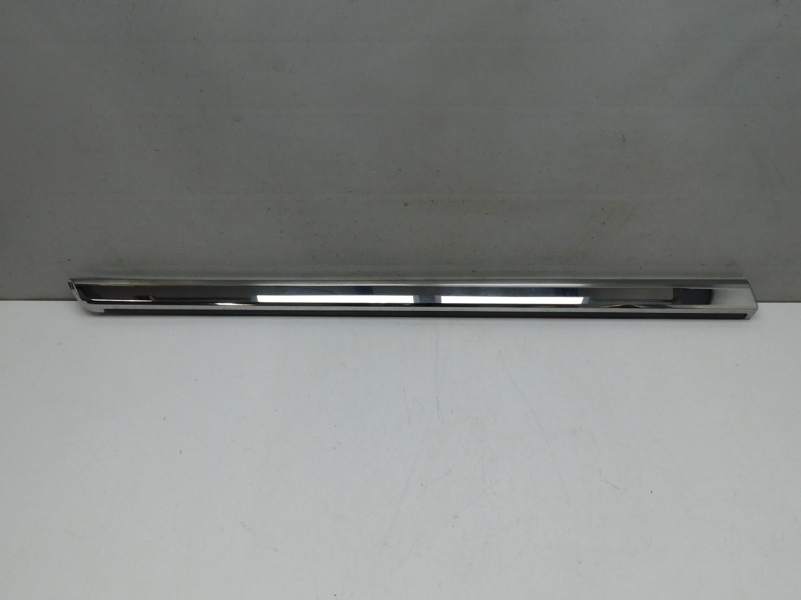 Молдинг двери передней левой Toyota Land Cruiser (200) 2008>