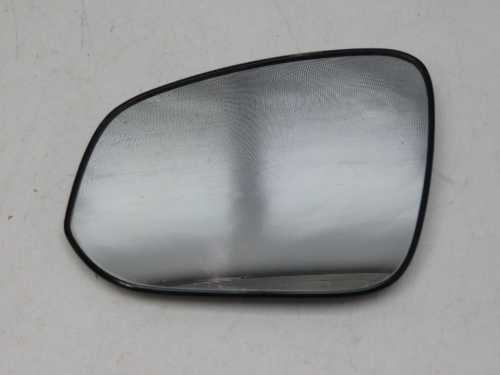 Стекло зеркала левого Toyota RAV 4 2013-2019