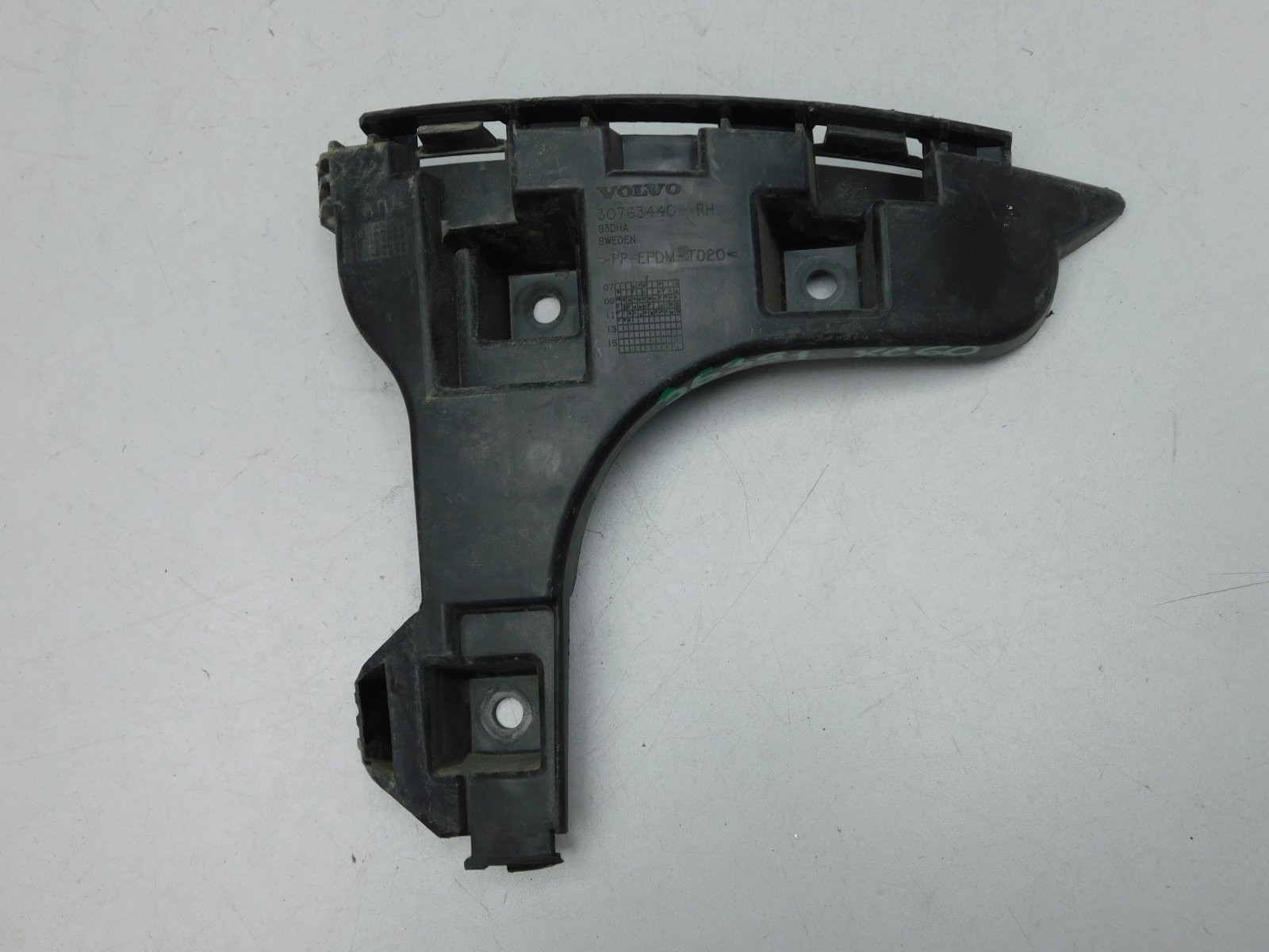 Кронштейн заднего бампера Volvo XC60 2008-2017