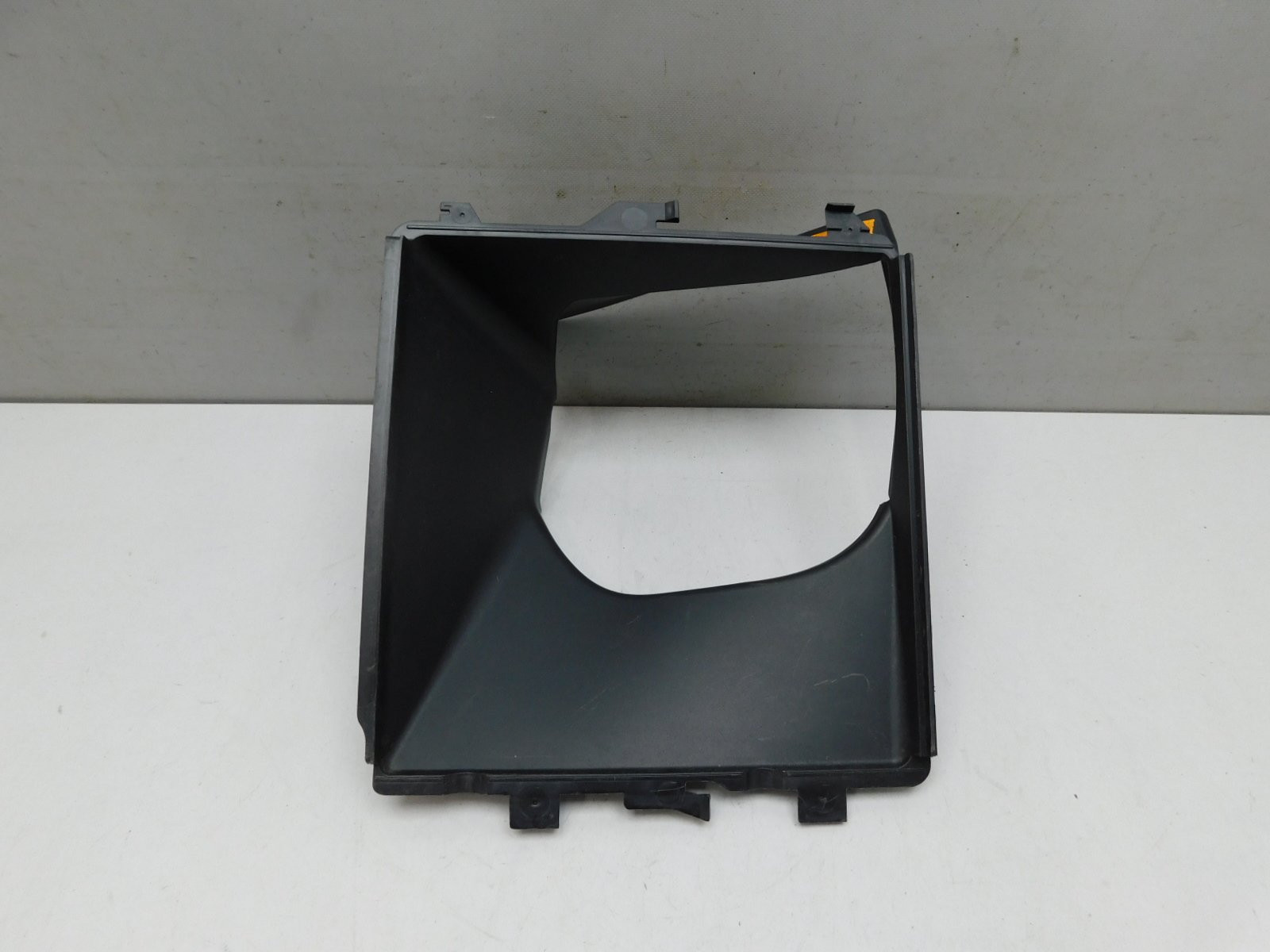 Воздуховод Porsche Macan 2014>