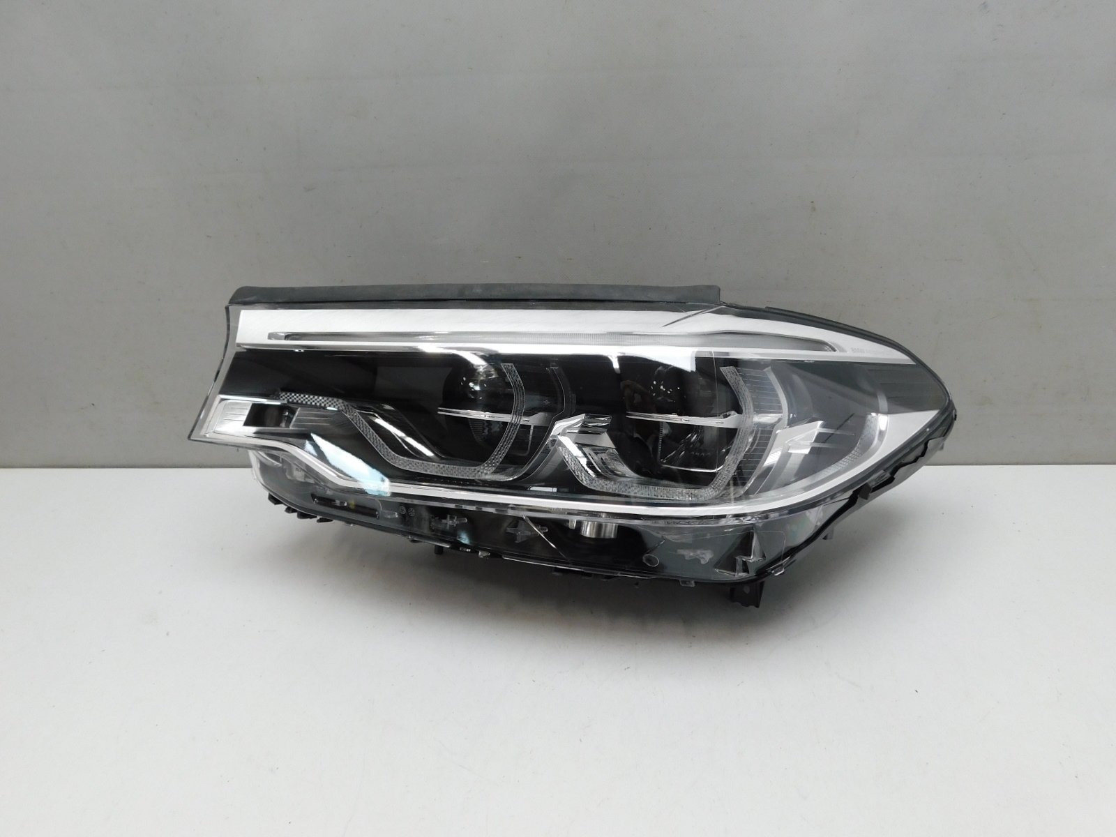 Фара левая BMW 5-серия G30 2016>