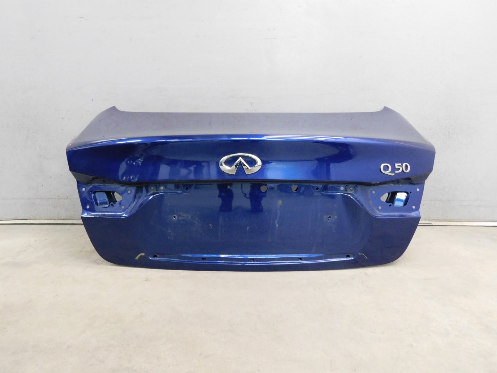 Крышка багажника Infiniti Q50 (V37) 2013>