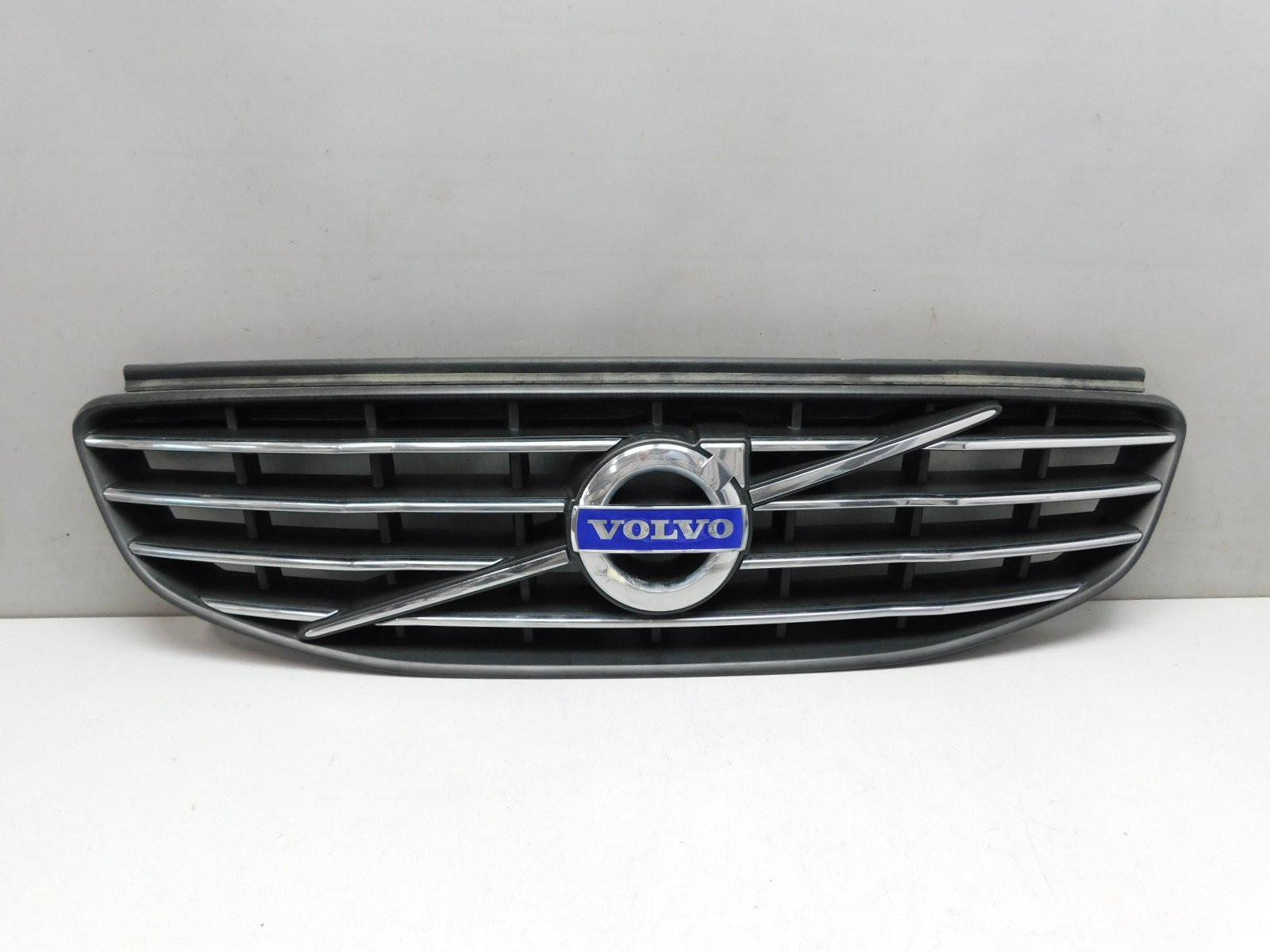Решетка радиатора Volvo XC60 2008-2017