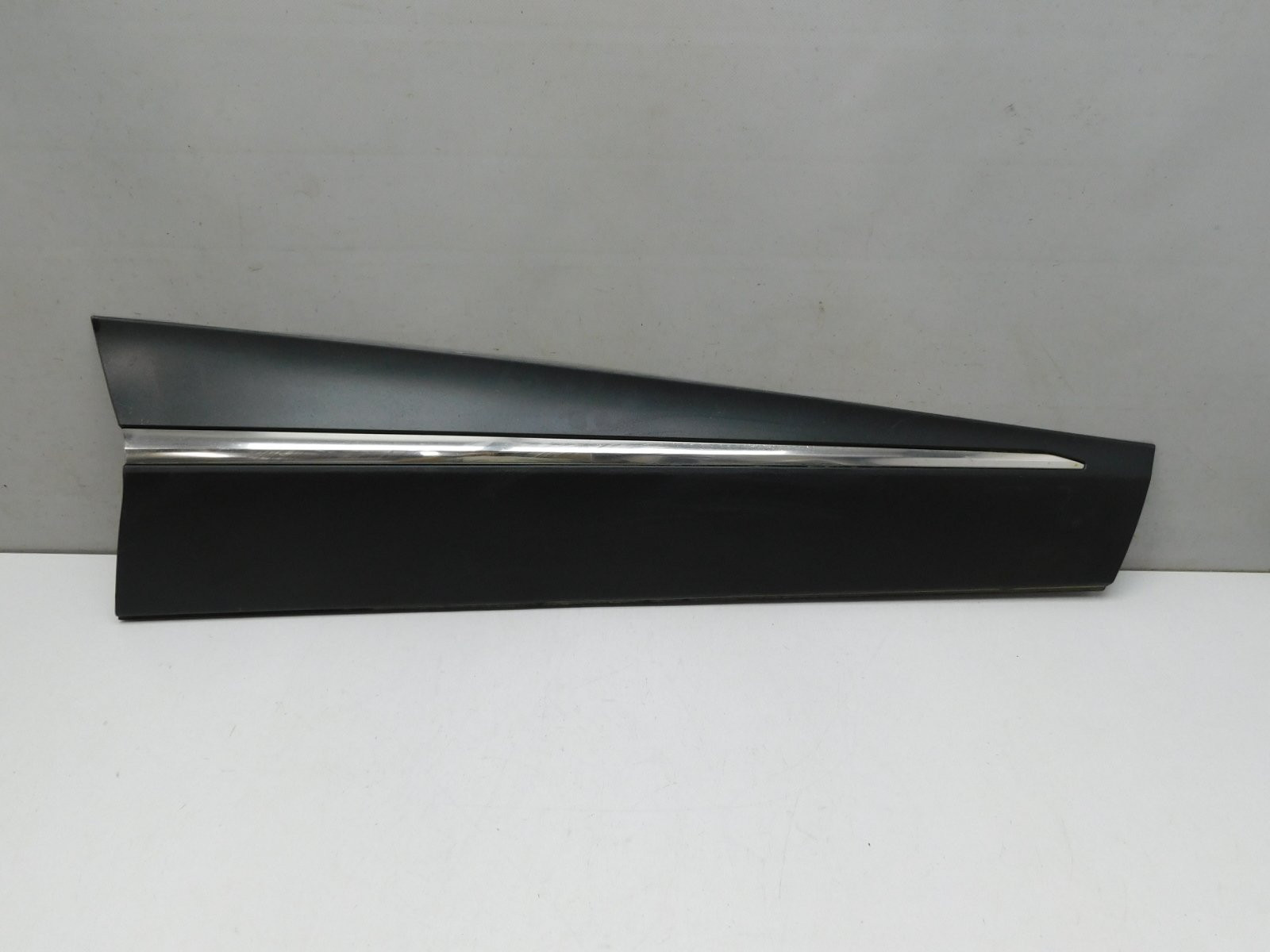 Накладка двери передней правой Renault Kaptur 2016>