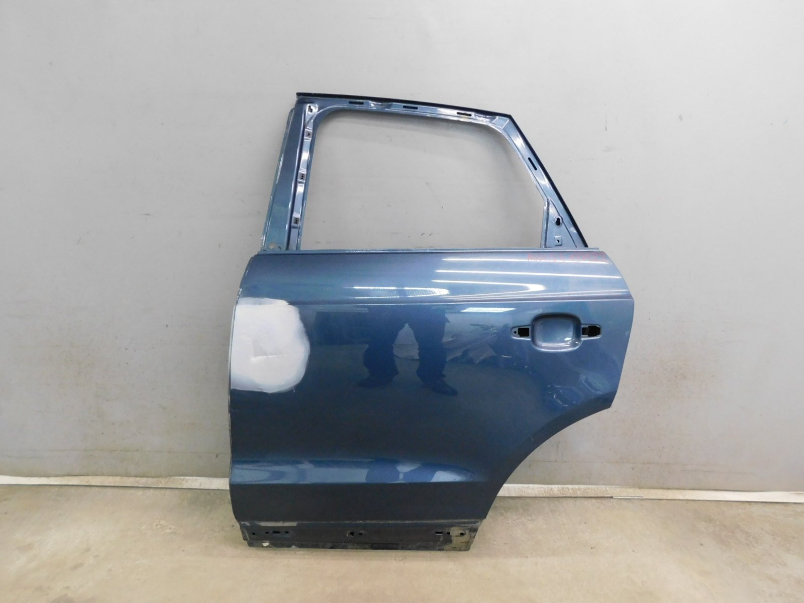 Дверь задняя левая Audi Q3 2012-2018