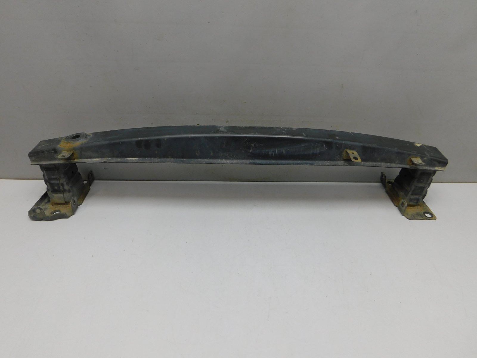 Усилитель переднего бампера Skoda Fabia 2007-2015