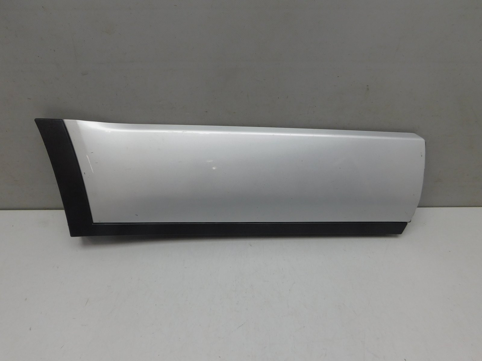 Накладка двери задней правой Land Rover Range Rover Evoque 2011-2019