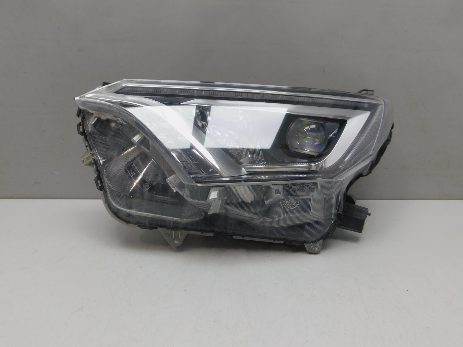 Фара левая Toyota RAV 4 2013-2019