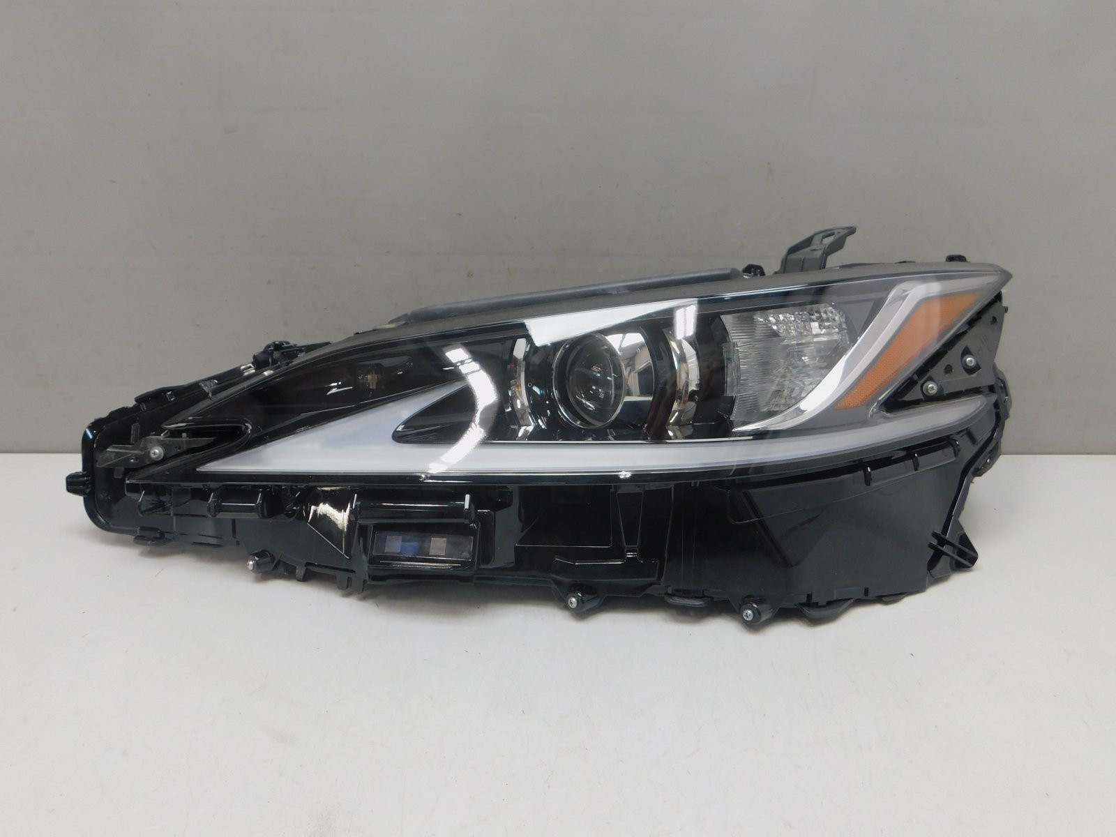 Фара левая Lexus ES 2018>