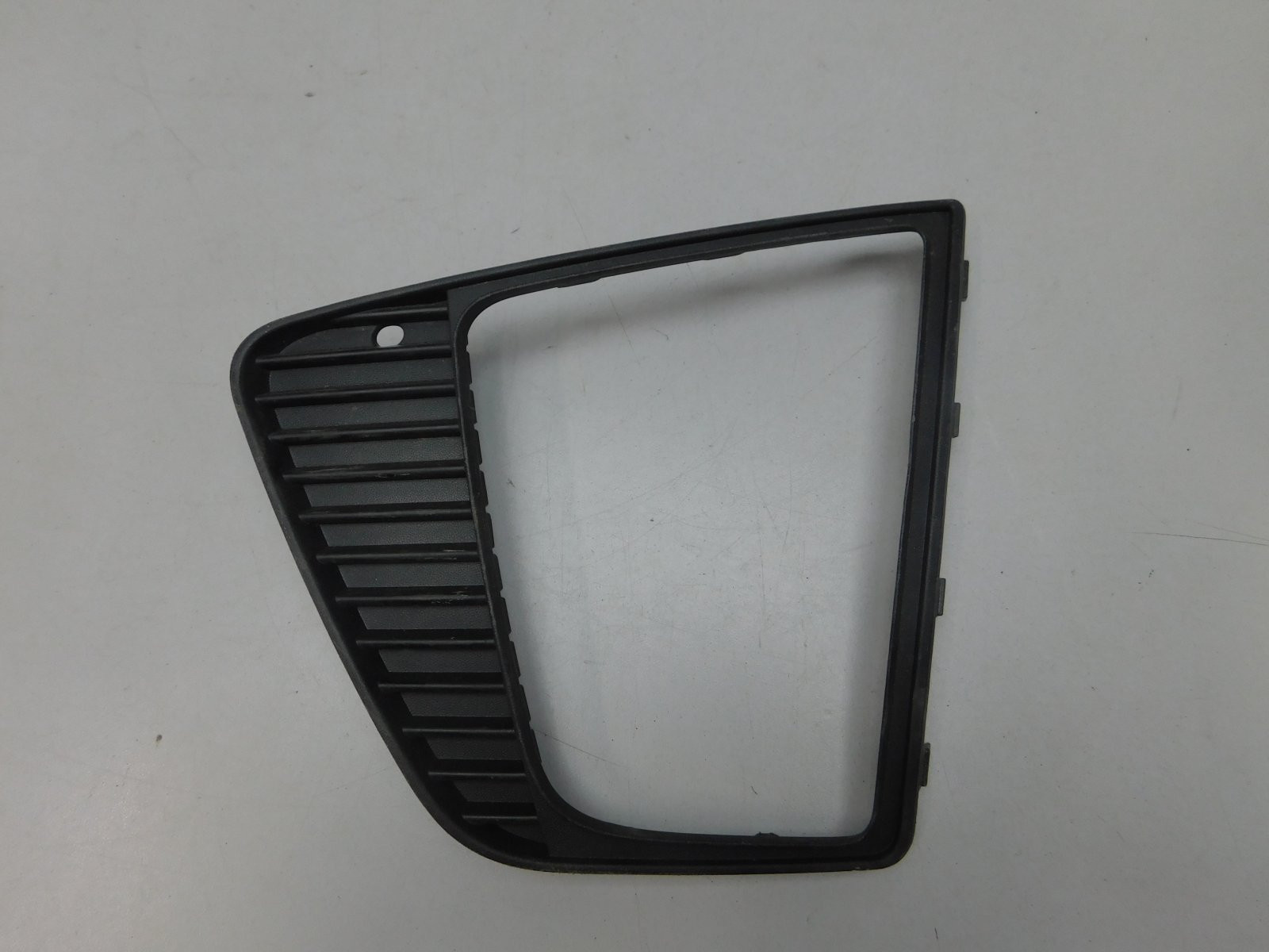 Решетка в бампер левая Hyundai Creta 2016>