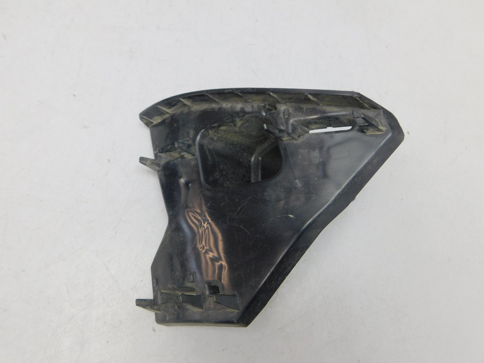 Кронштейн решетки радиатора Volkswagen Polo (RUS) 2020>