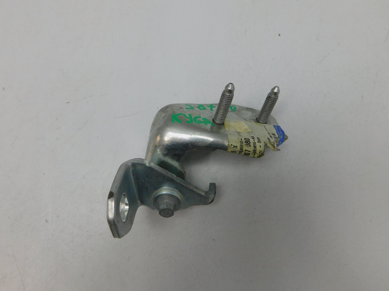 Петля двери задней правой Ford Kuga 2012>