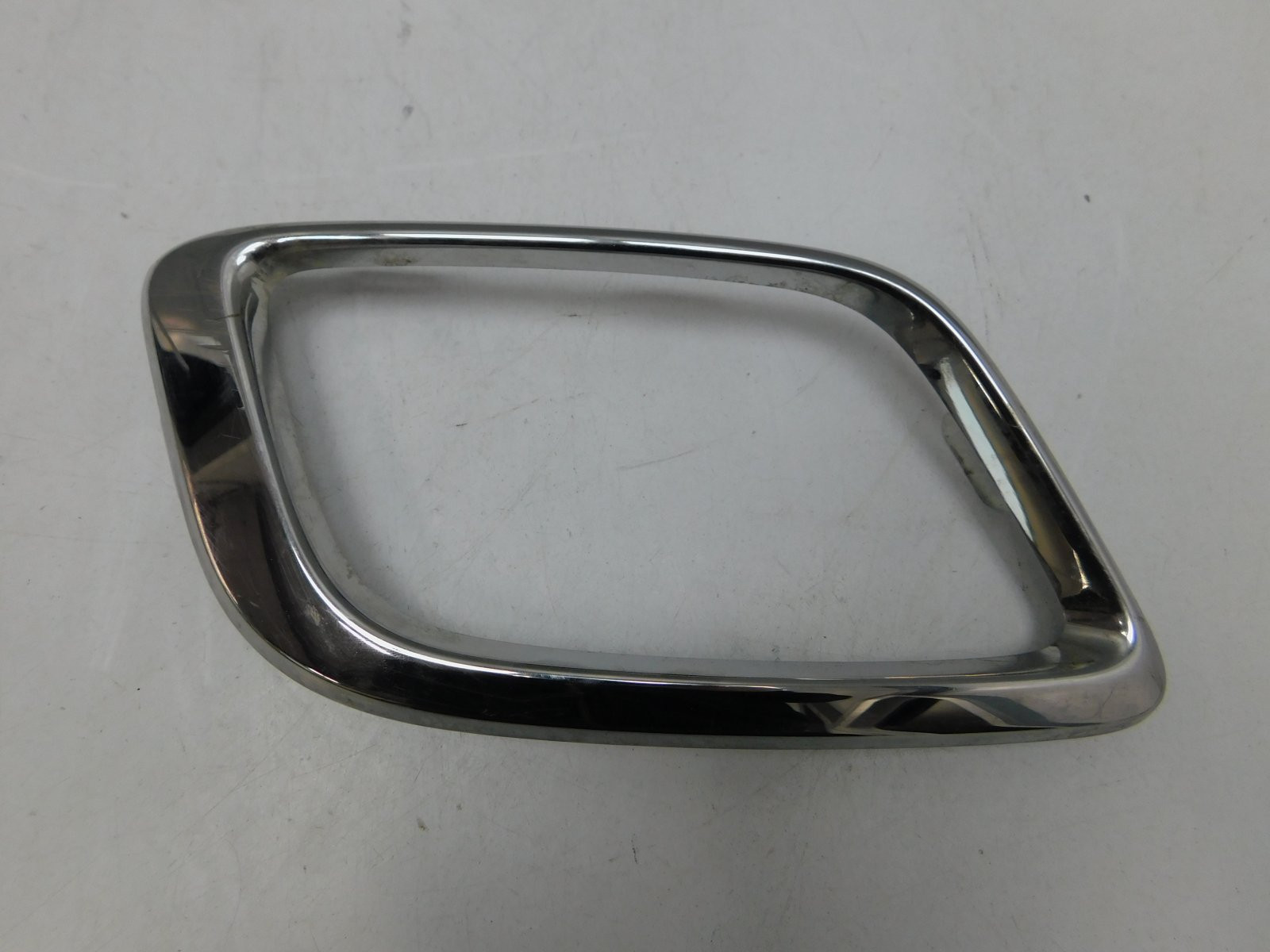 Рамка для противотуманных фар Renault Sandero 2014>