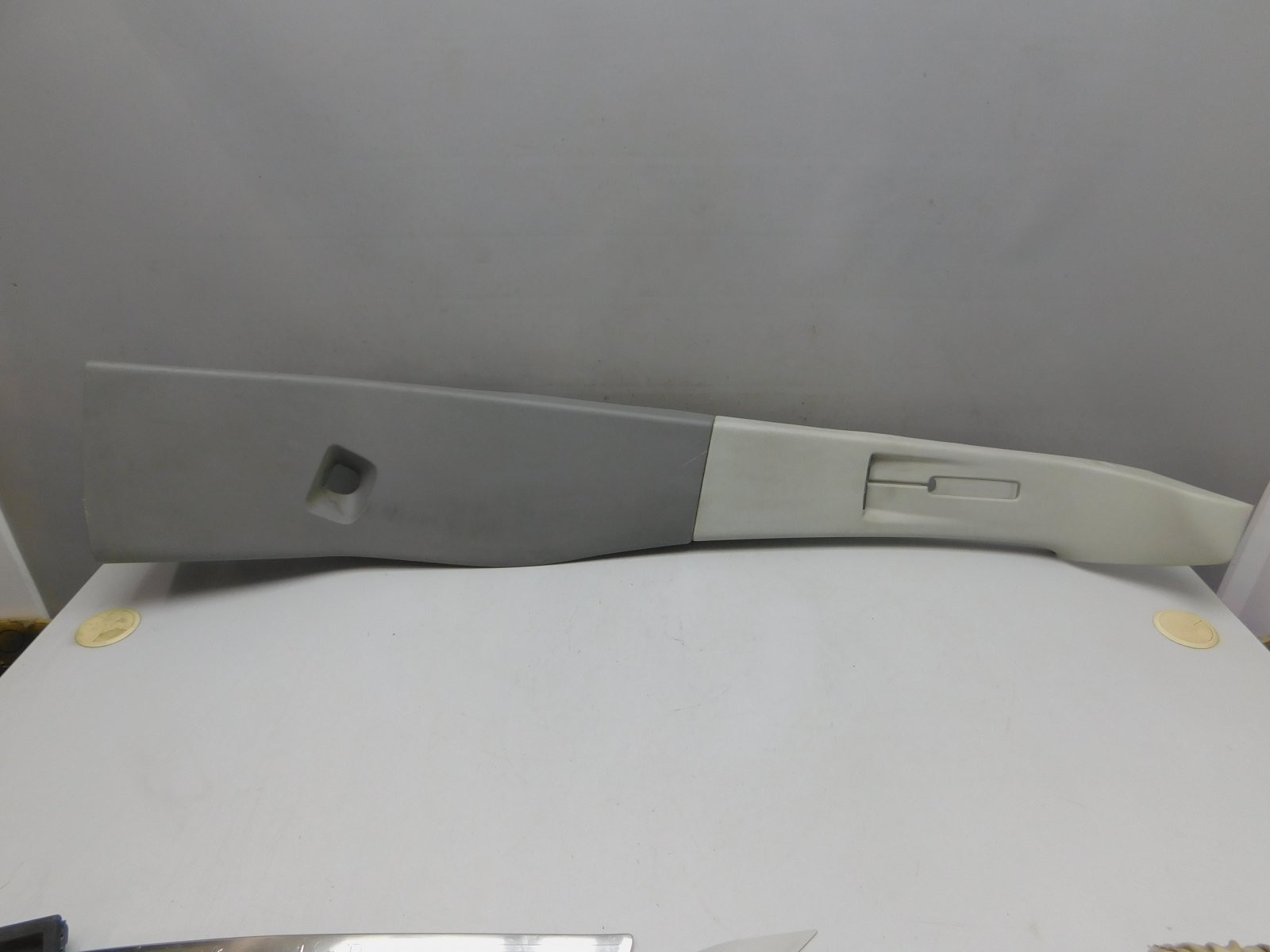 Обшивка стойки Volkswagen Transporter T5 2003-2015