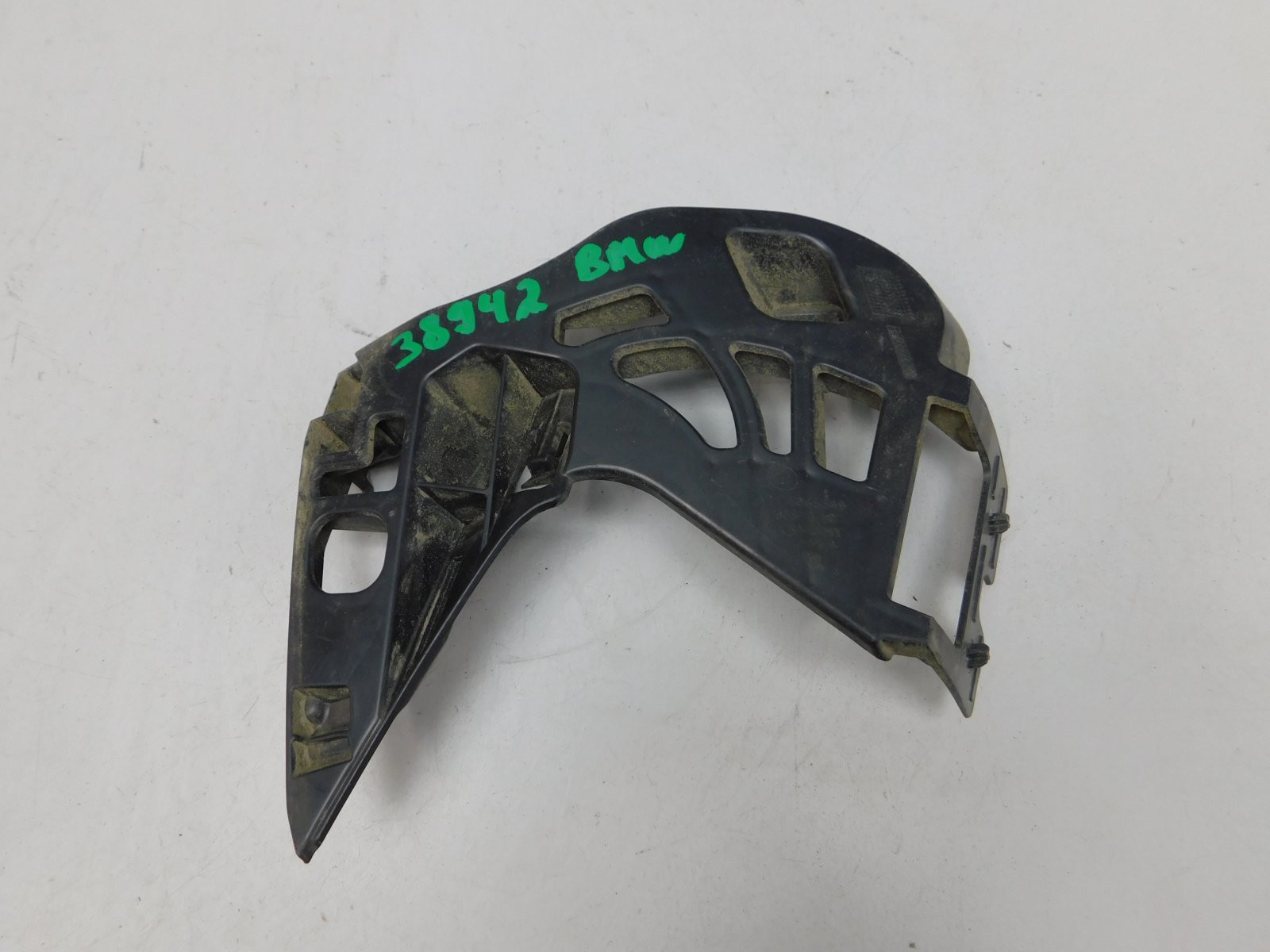 Кронштейн переднего бампера BMW 5-серия G30 2016>