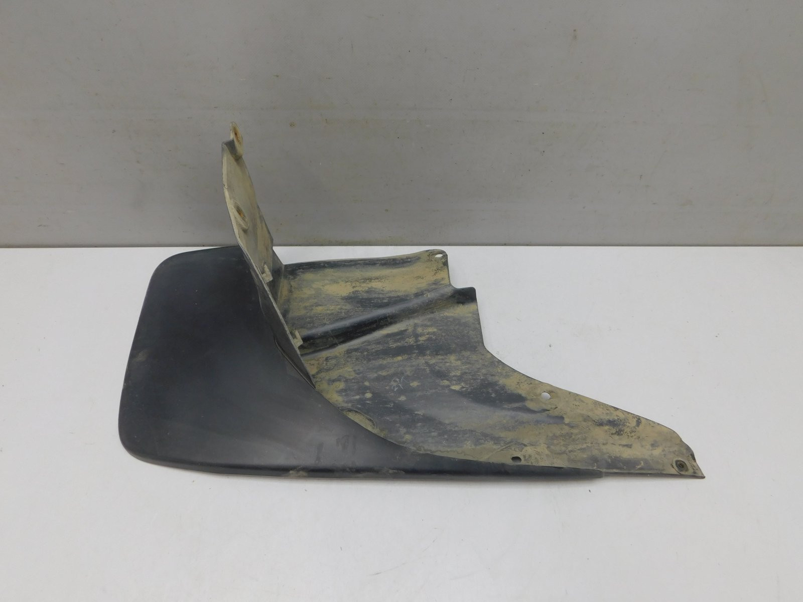 Брызговик задний правый Toyota Land Cruiser (150)/Prado 2009>