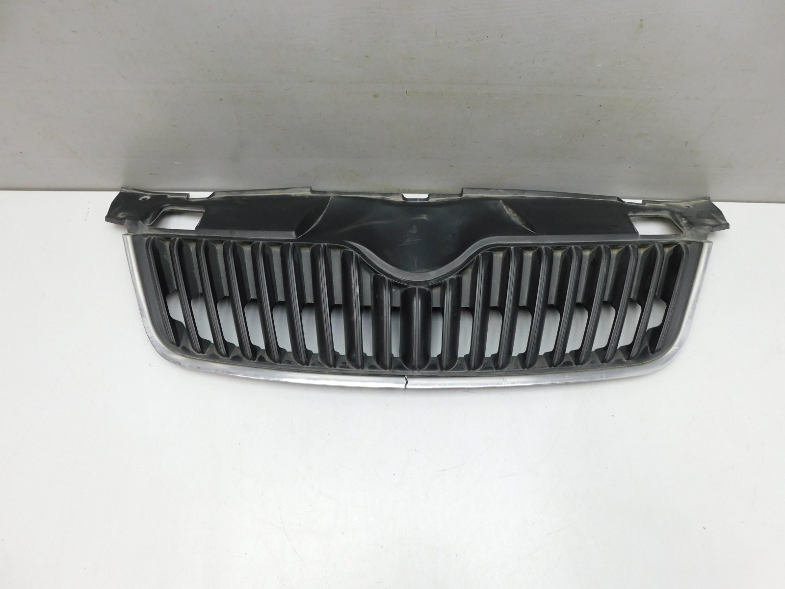 Решетка радиатора Skoda Fabia 2007-2015