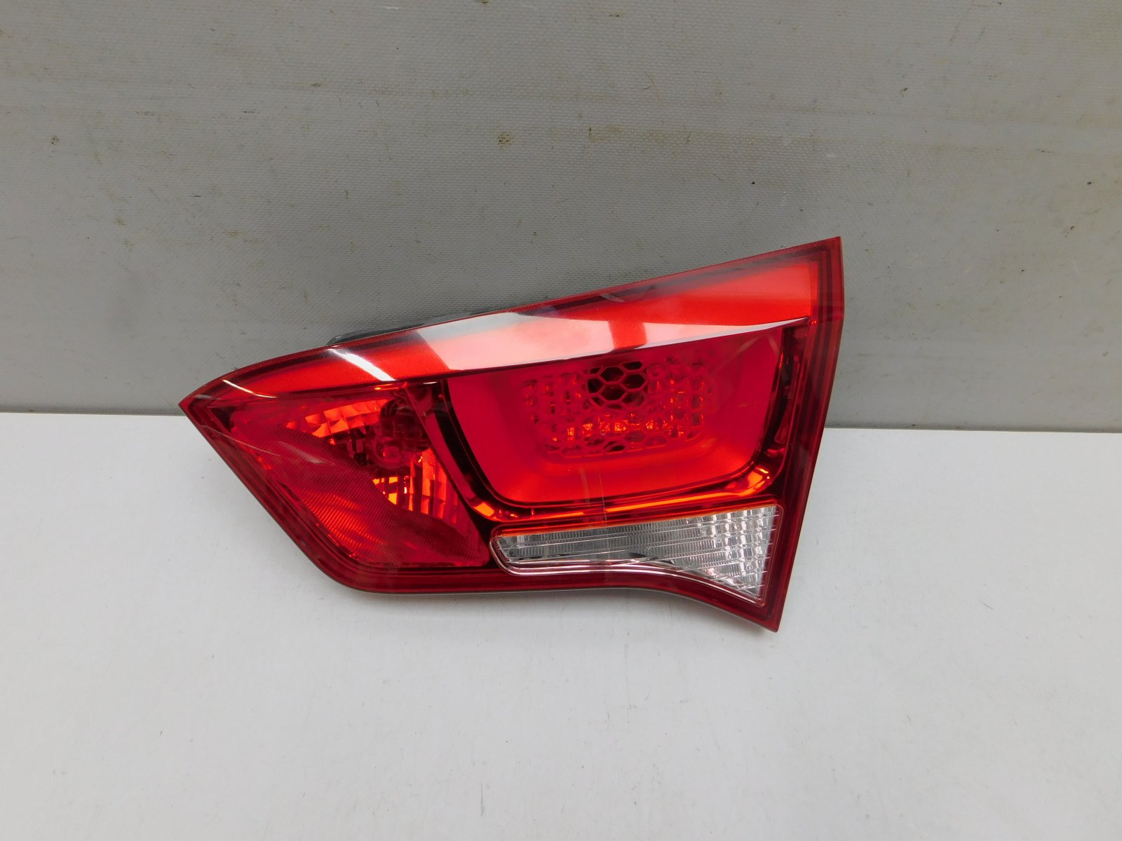 Фонарь задний внутренний правый Kia Rio 2011>