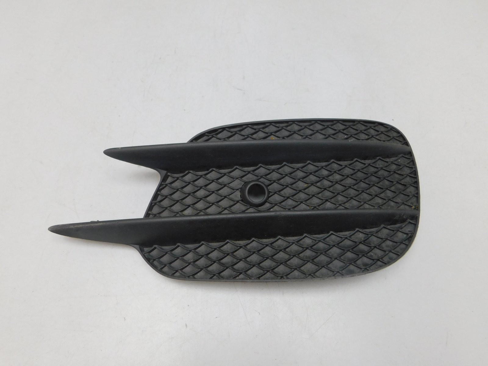 Решетка в бампер правая Mercedes-Benz E-Klasse W213 2016>