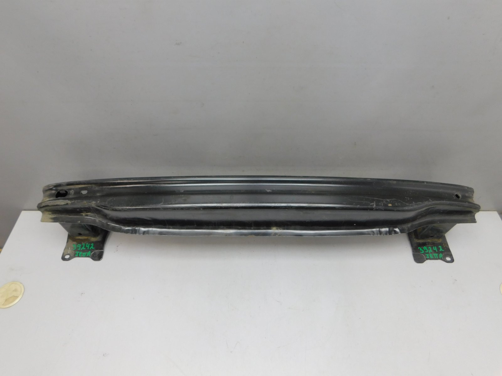 Усилитель заднего бампера Volkswagen Jetta 2011>