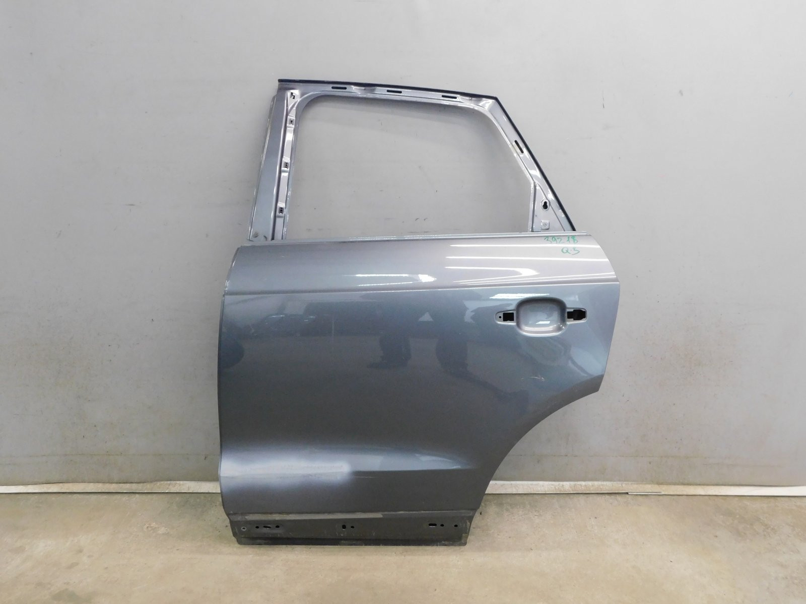 Дверь задняя левая Audi Q3 2012-2018