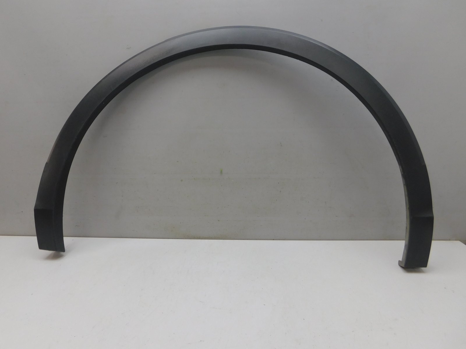 Накладка крыла заднего  левого Volkswagen Tiguan 2017>