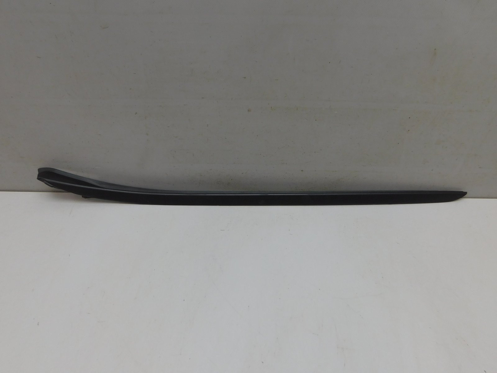 Молдинг лобового стекла BMW X1 F48 2015>