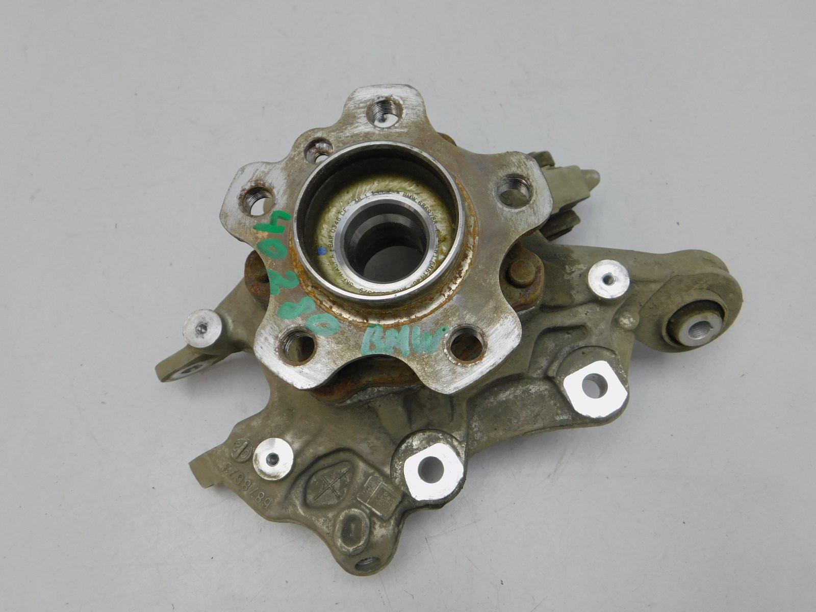 Кулак поворотный задний левый BMW 3-серия G20 2018>