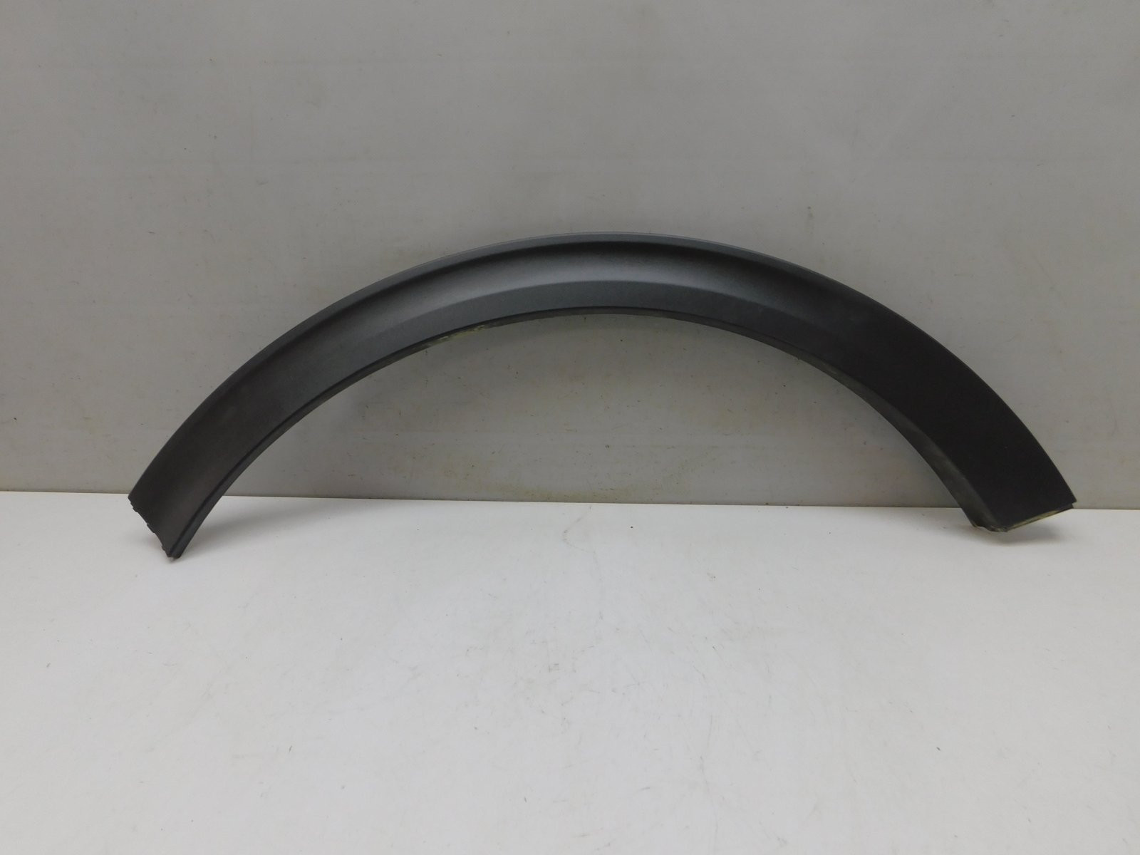 Накладка крыла заднего  правого Kia Sportage 2015>