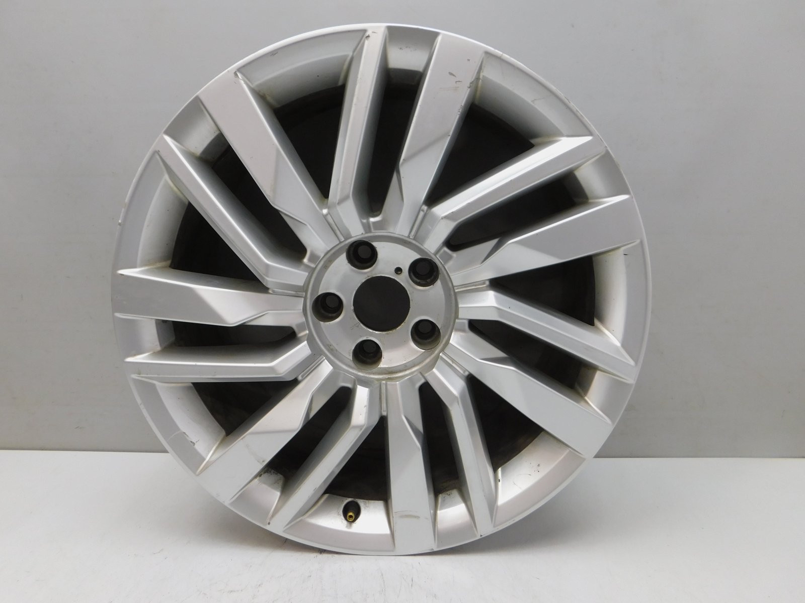 Диск колесный Volkswagen Touareg 2010>