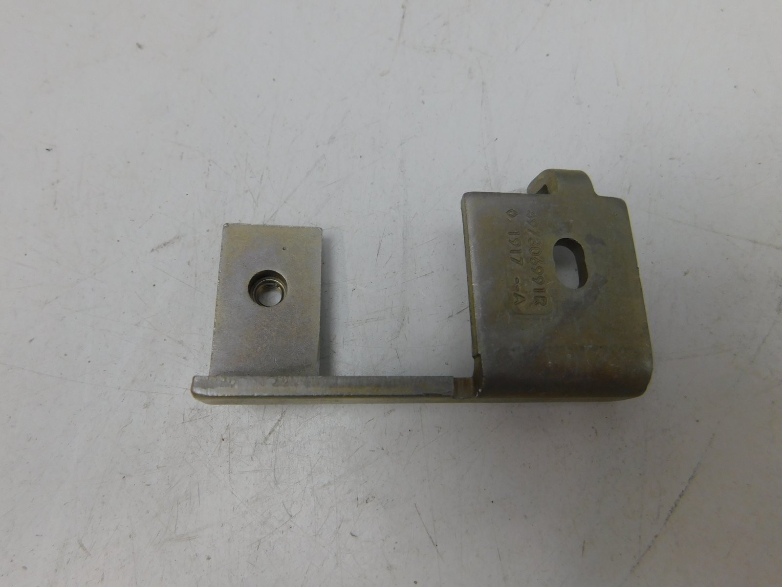 Кронштейн Renault Duster 2011>