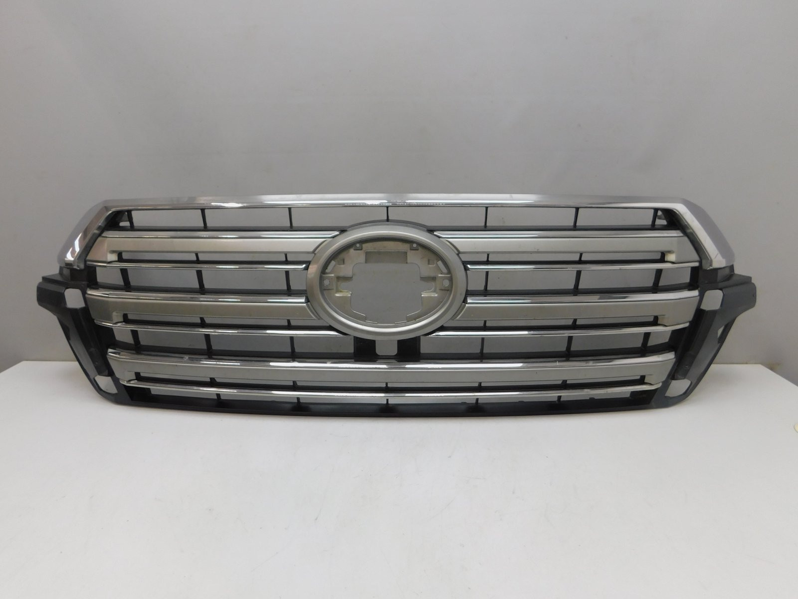 Решетка радиатора Toyota Land Cruiser (200) 2008>