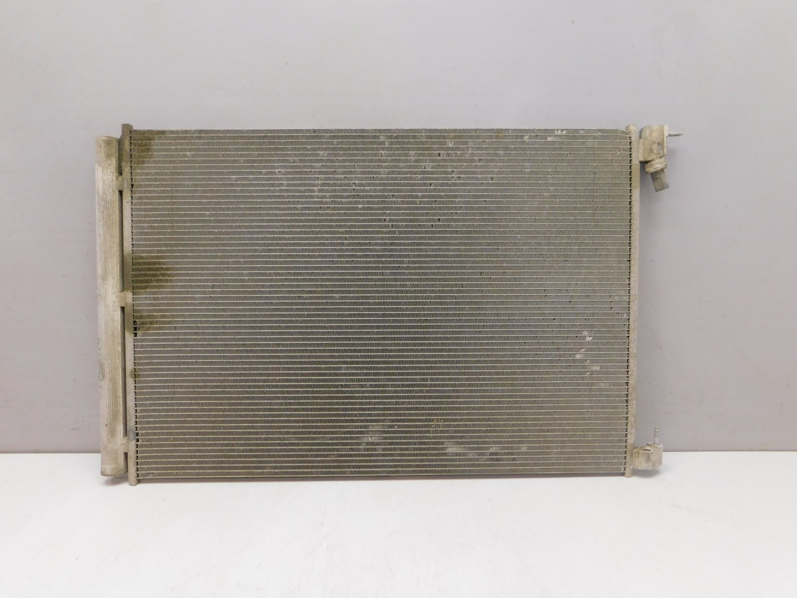 Радиатор кондиционера Mercedes-Benz E-Klasse W213 2016>