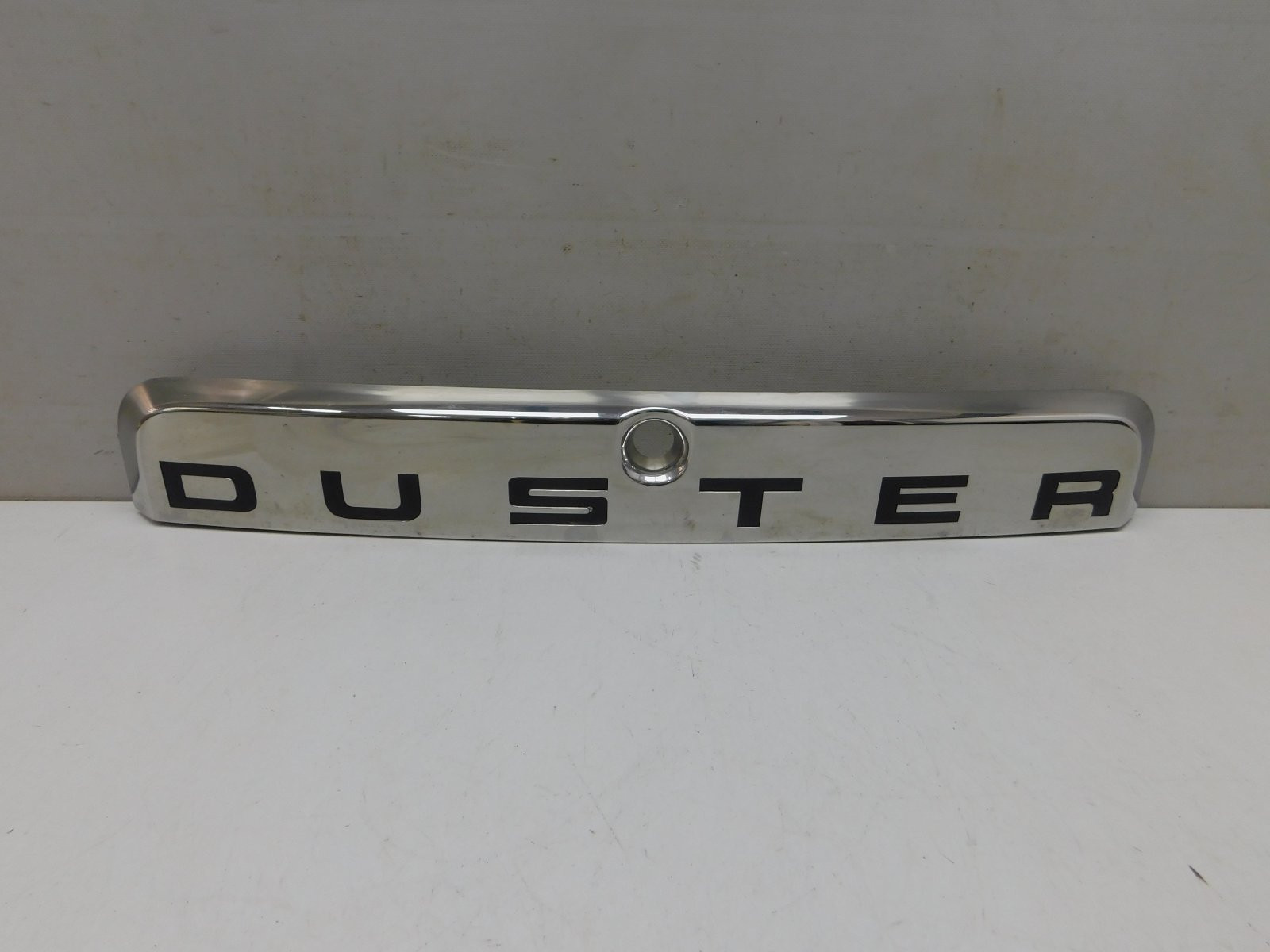 Накладка двери багажника Renault Duster 2011>