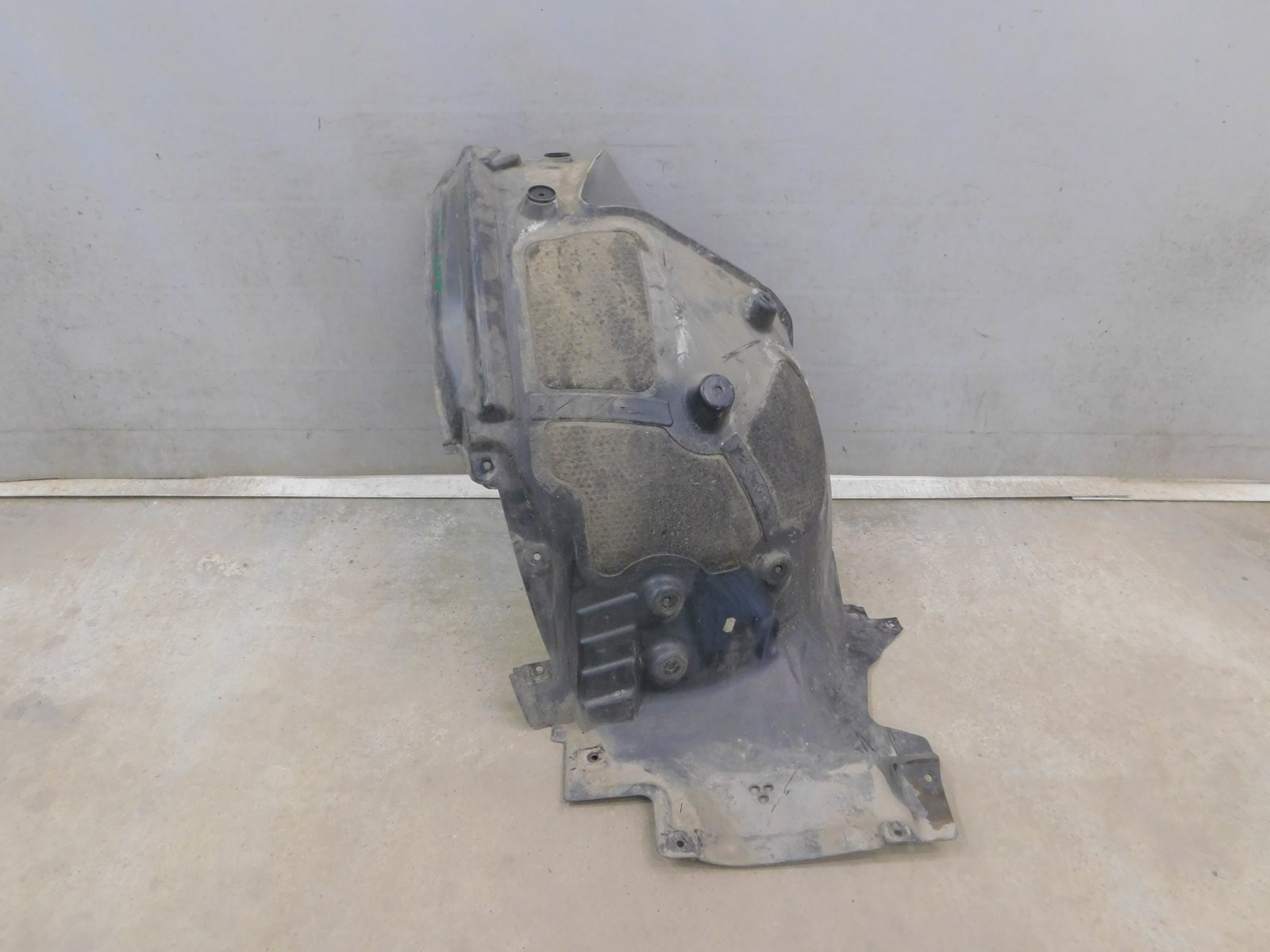 Локер передний левый BMW 5-серия G30 2016>